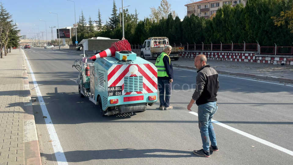 Haberimiz Ses Getirdi Karamanda Silinen Yol Cizgileri Yenileniyor4