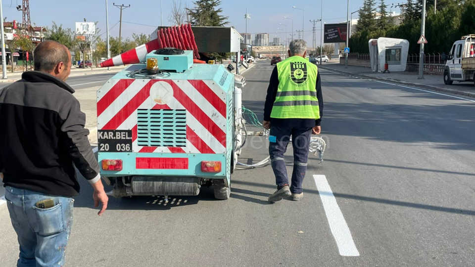 Haberimiz Ses Getirdi Karamanda Silinen Yol Cizgileri Yenileniyor6