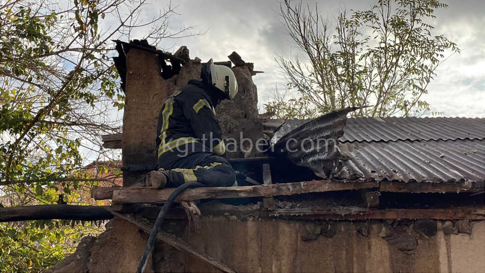 Itfaiye Kerpic Binaya Sicrayan Yangini Buyumeden Sondurdu14