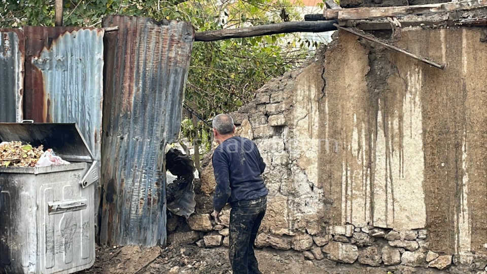 Itfaiye Kerpic Binaya Sicrayan Yangini Buyumeden Sondurdu17