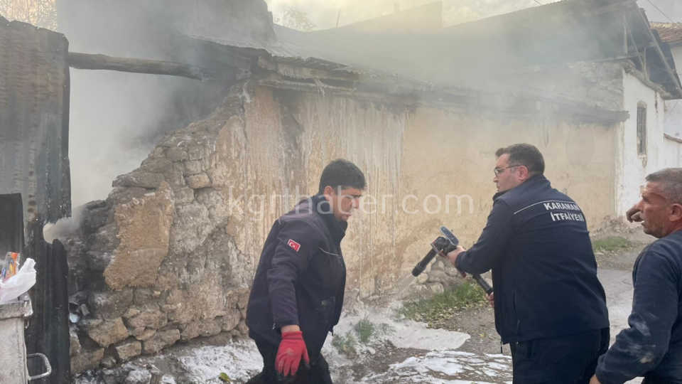Itfaiye Kerpic Binaya Sicrayan Yangini Buyumeden Sondurdu3