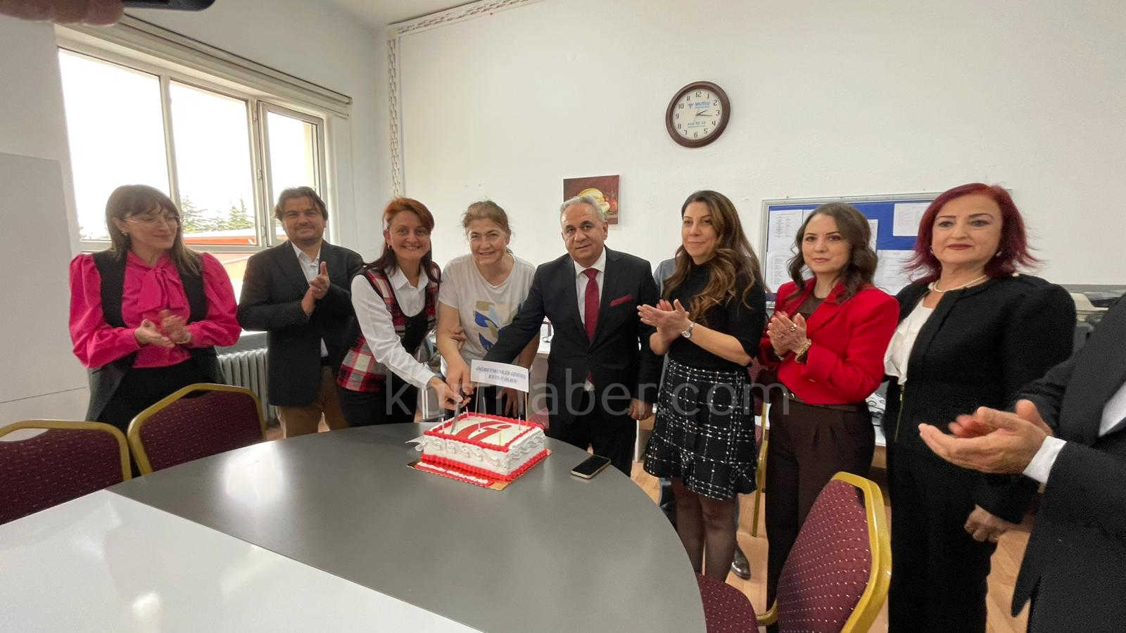 Karaman Defterdarligindan Karaman Lisesinde Ogretmenler Gunu Surprizi4