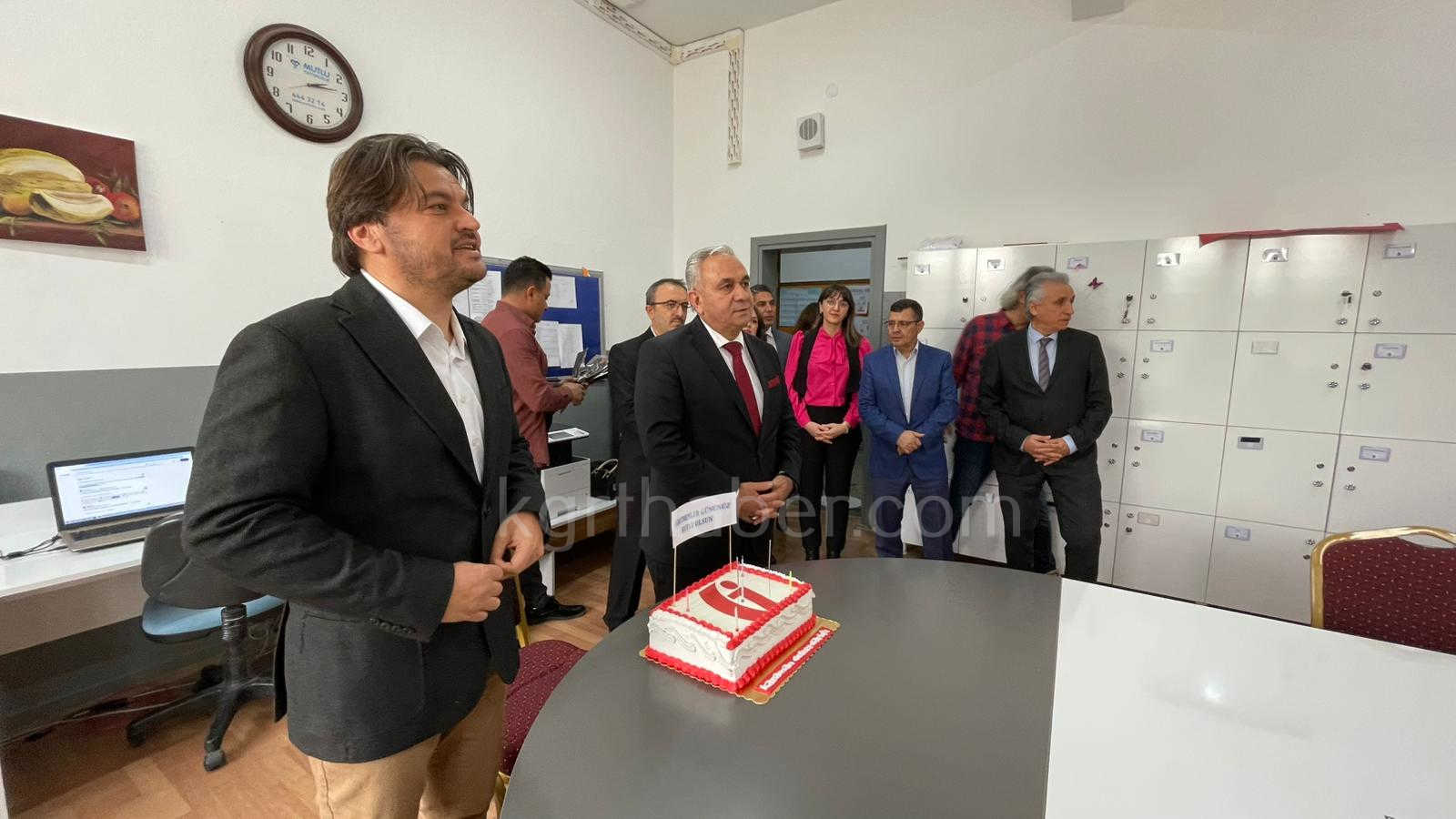 Karaman Defterdarligindan Karaman Lisesinde Ogretmenler Gunu Surprizi9