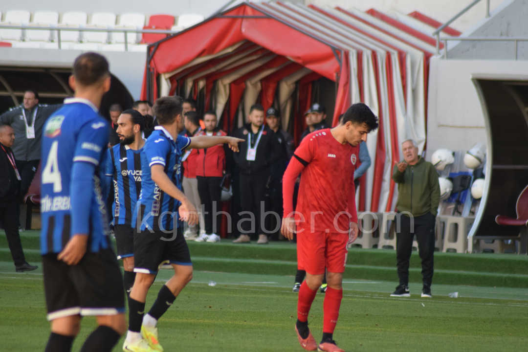 Karaman Fk Kendi Evinde 1 1 Berabere Kaldi10