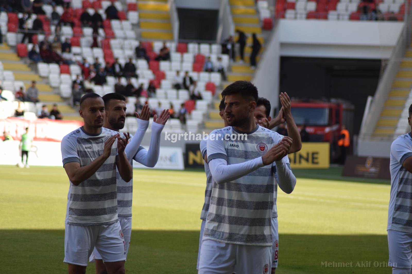 Karaman Fk Ligdeki Ilk Galibiyetini Aldi (14)