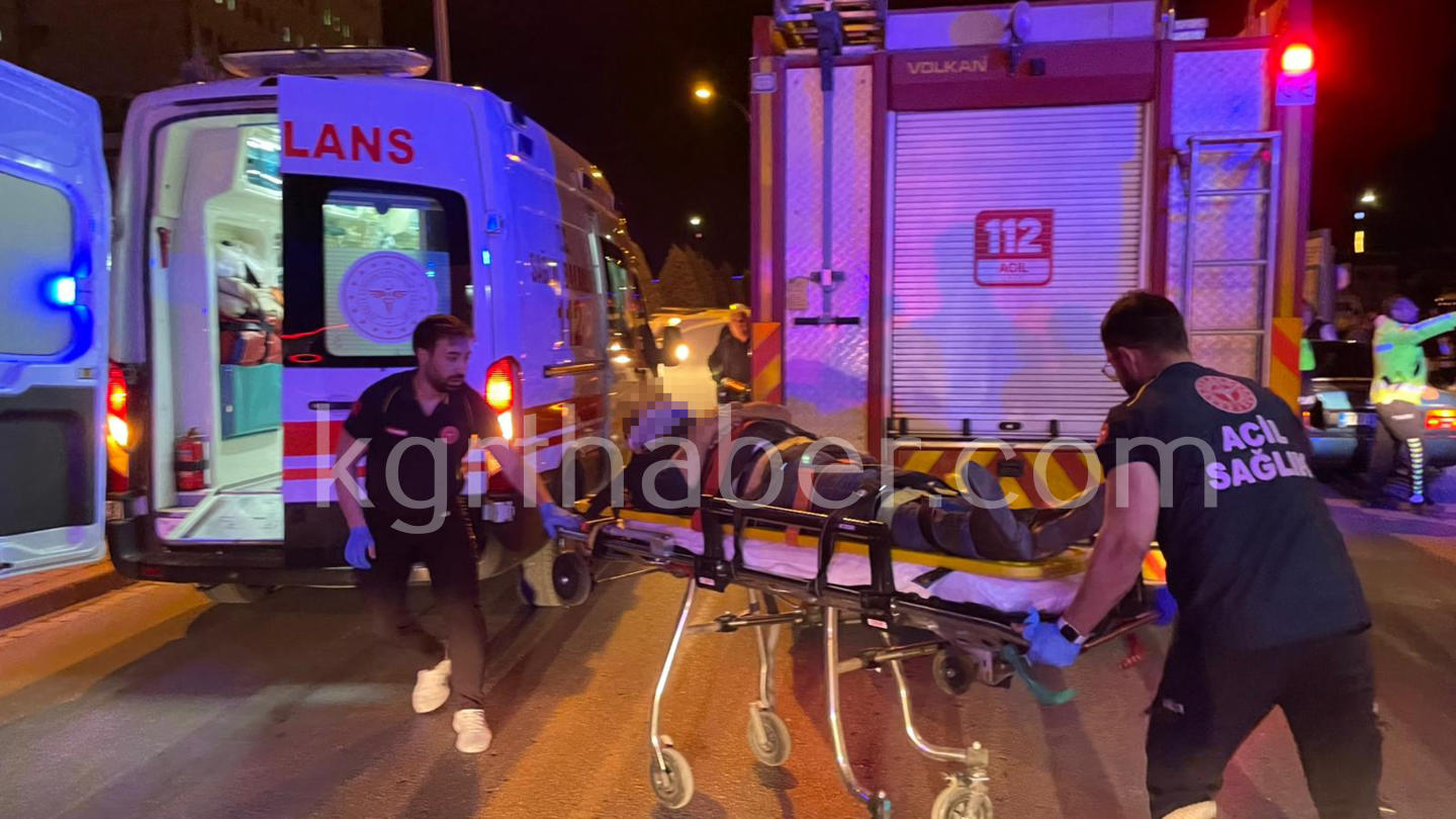 Karamanda Carpisan Suv Araclardan Biri Devrildi 2 Yarali11