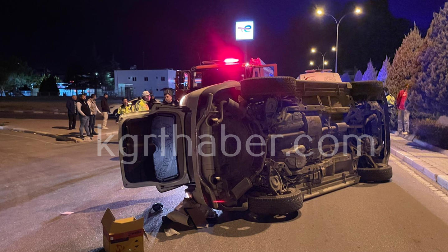 Karamanda Carpisan Suv Araclardan Biri Devrildi 2 Yarali17