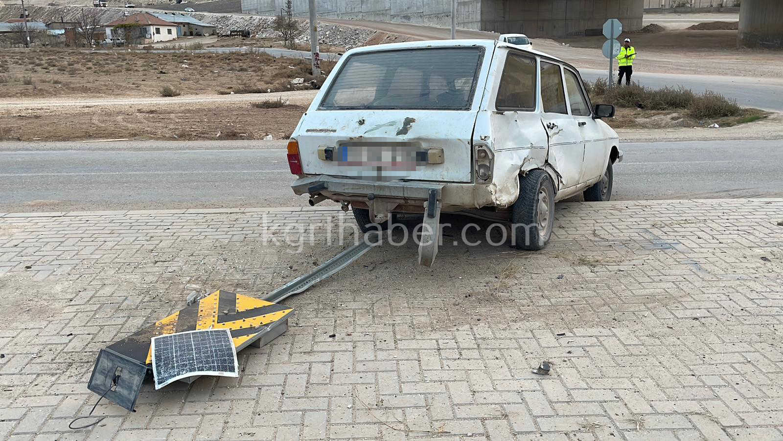 Karamanda Dolmusla Carpisan Otomobil Kaldirima Cikti 2 Yarali4