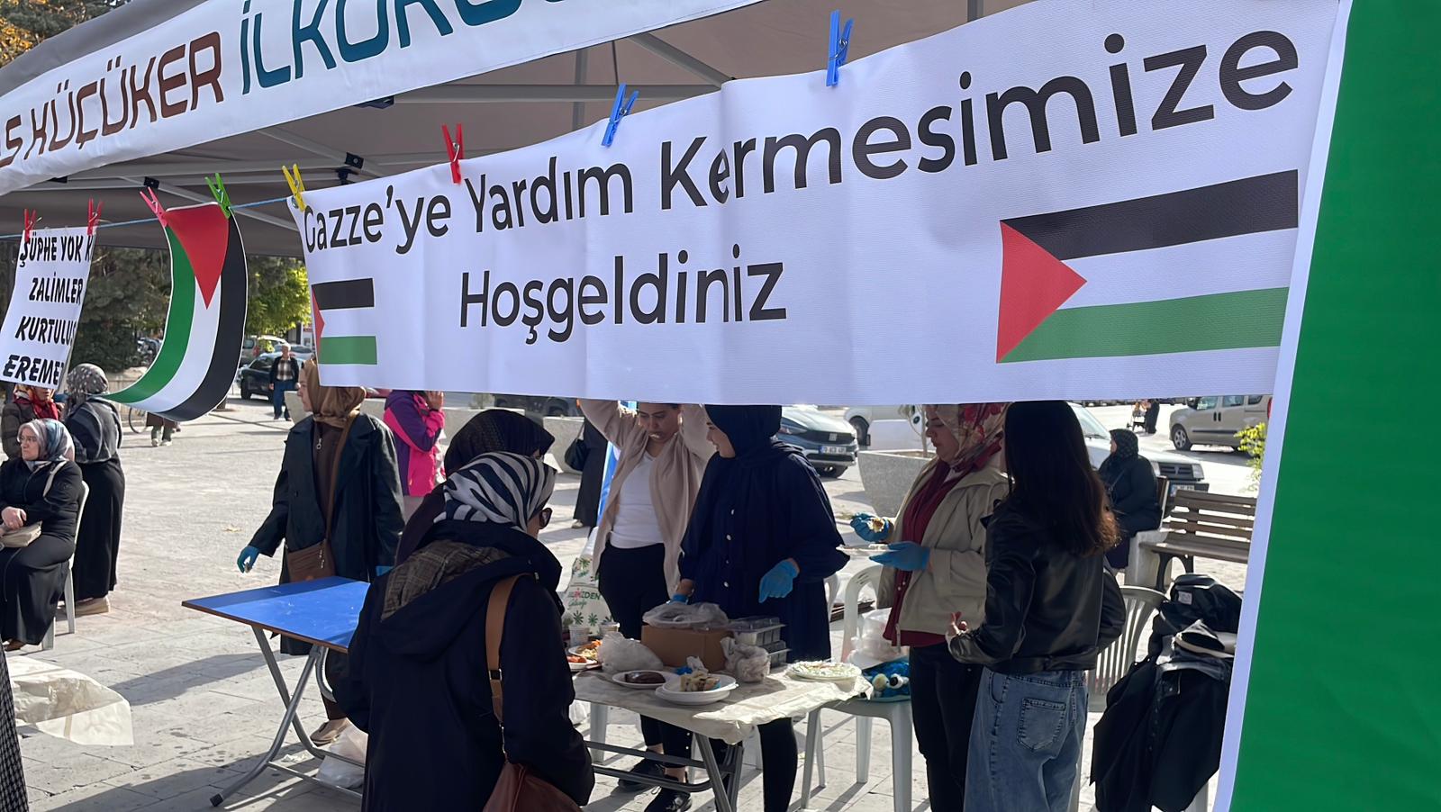 Karamanda Gazzeye Destek Kermesi Duzenlendi (2)