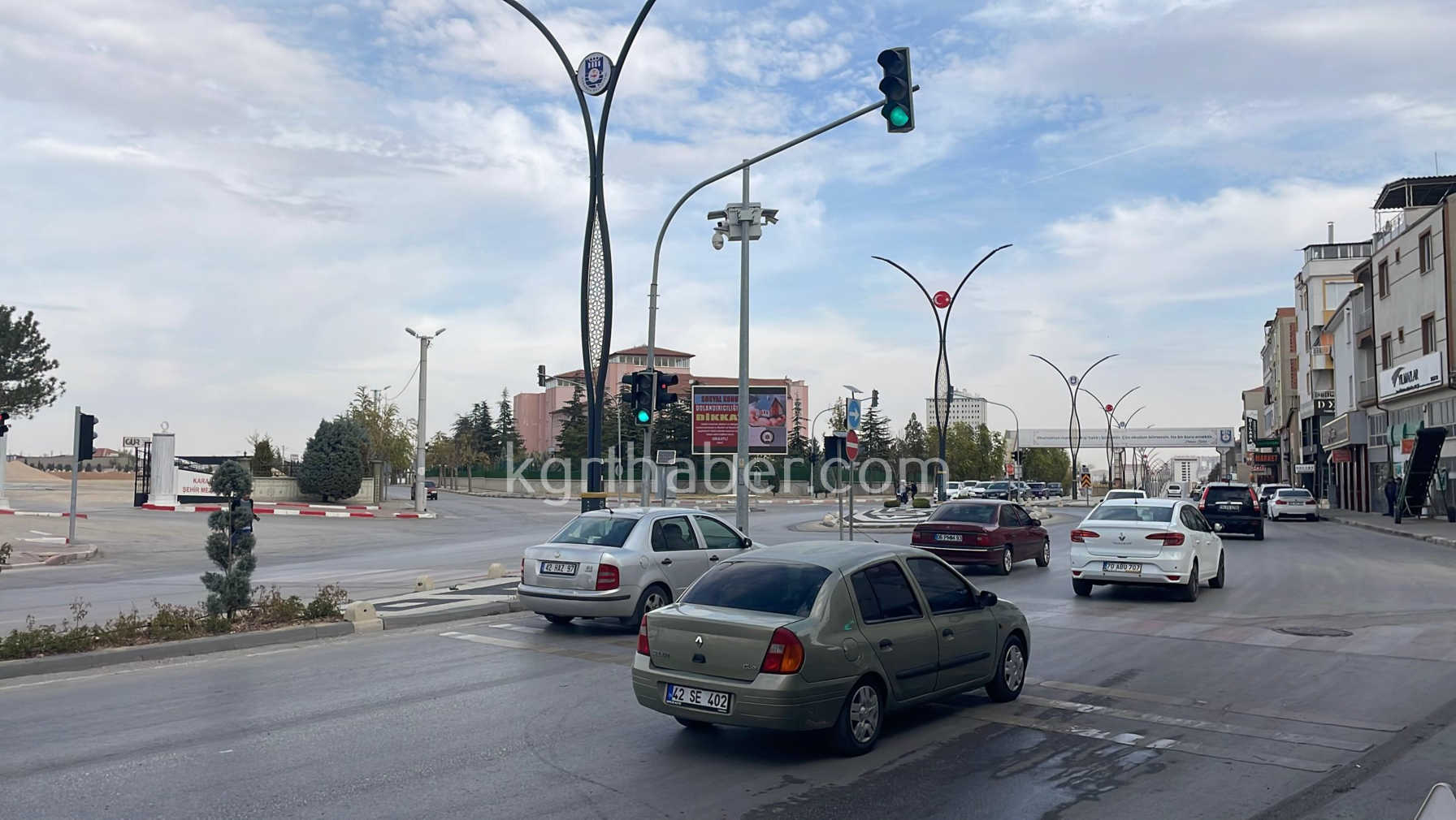 Karamanda Kazalarla Gundeme Gelen Mezarlik Kavsaginda Isiklar Yandi2