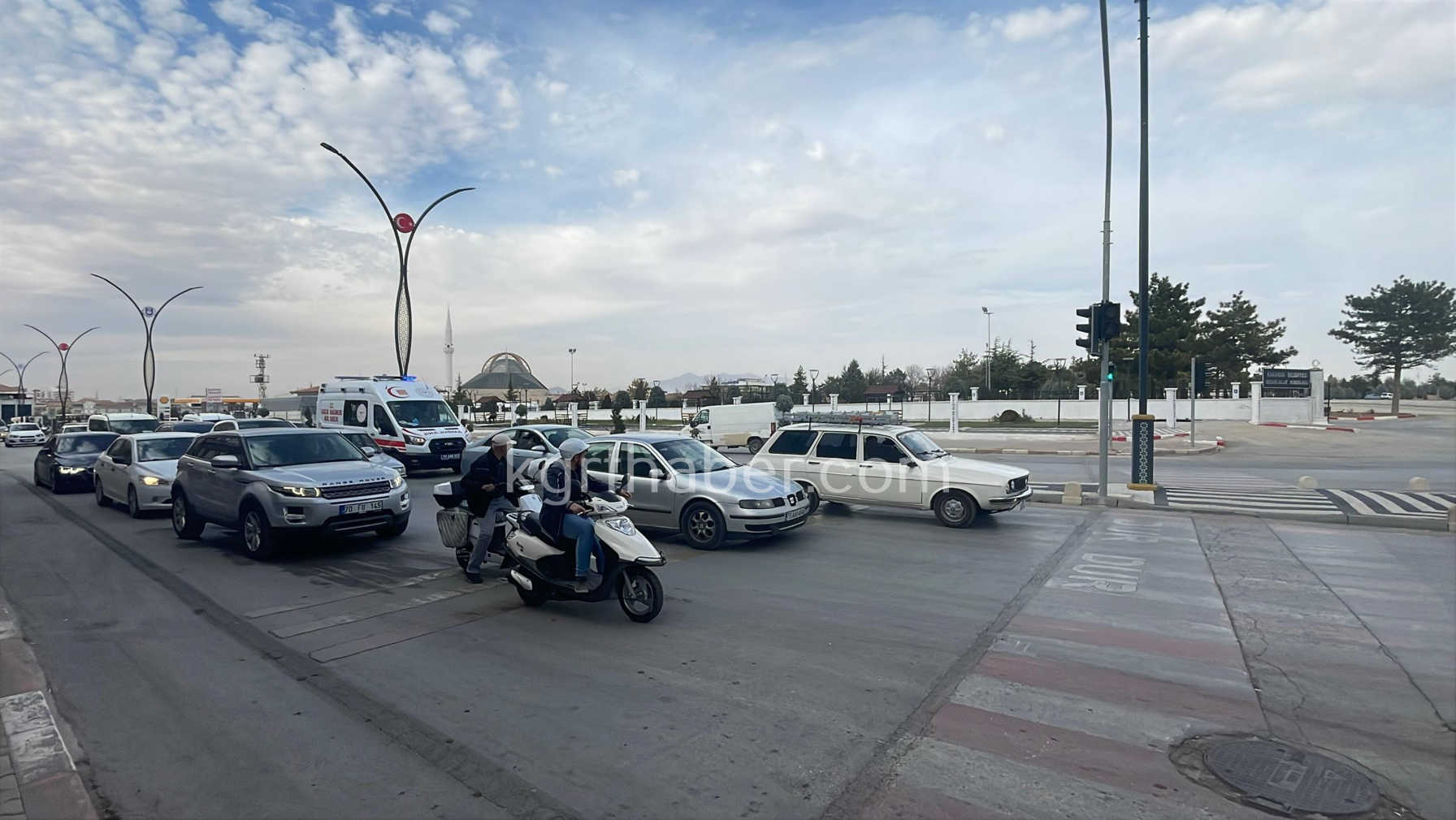 Karamanda Kazalarla Gundeme Gelen Mezarlik Kavsaginda Isiklar Yandi3