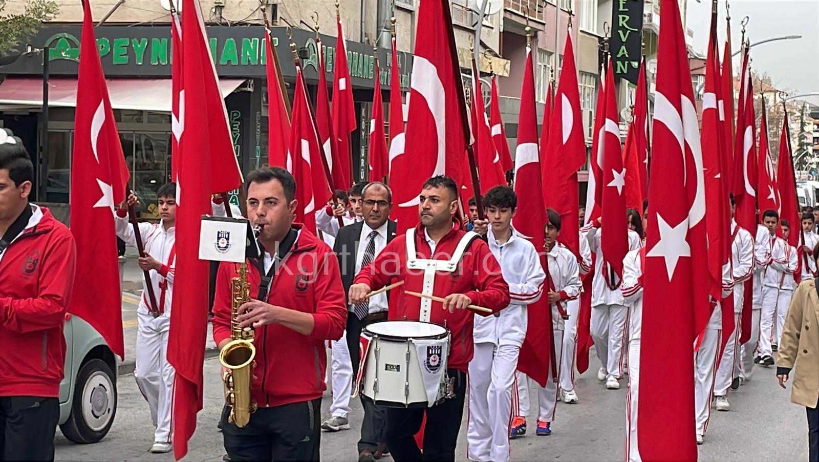 Karamanda Ogretmenler Gunu Yuruyusu Duzenlendi1