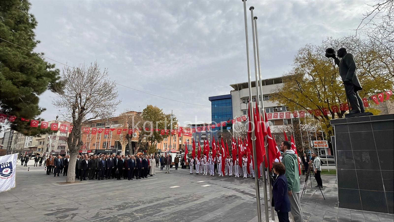Karamanda Ogretmenler Gunu Yuruyusu Duzenlendi13