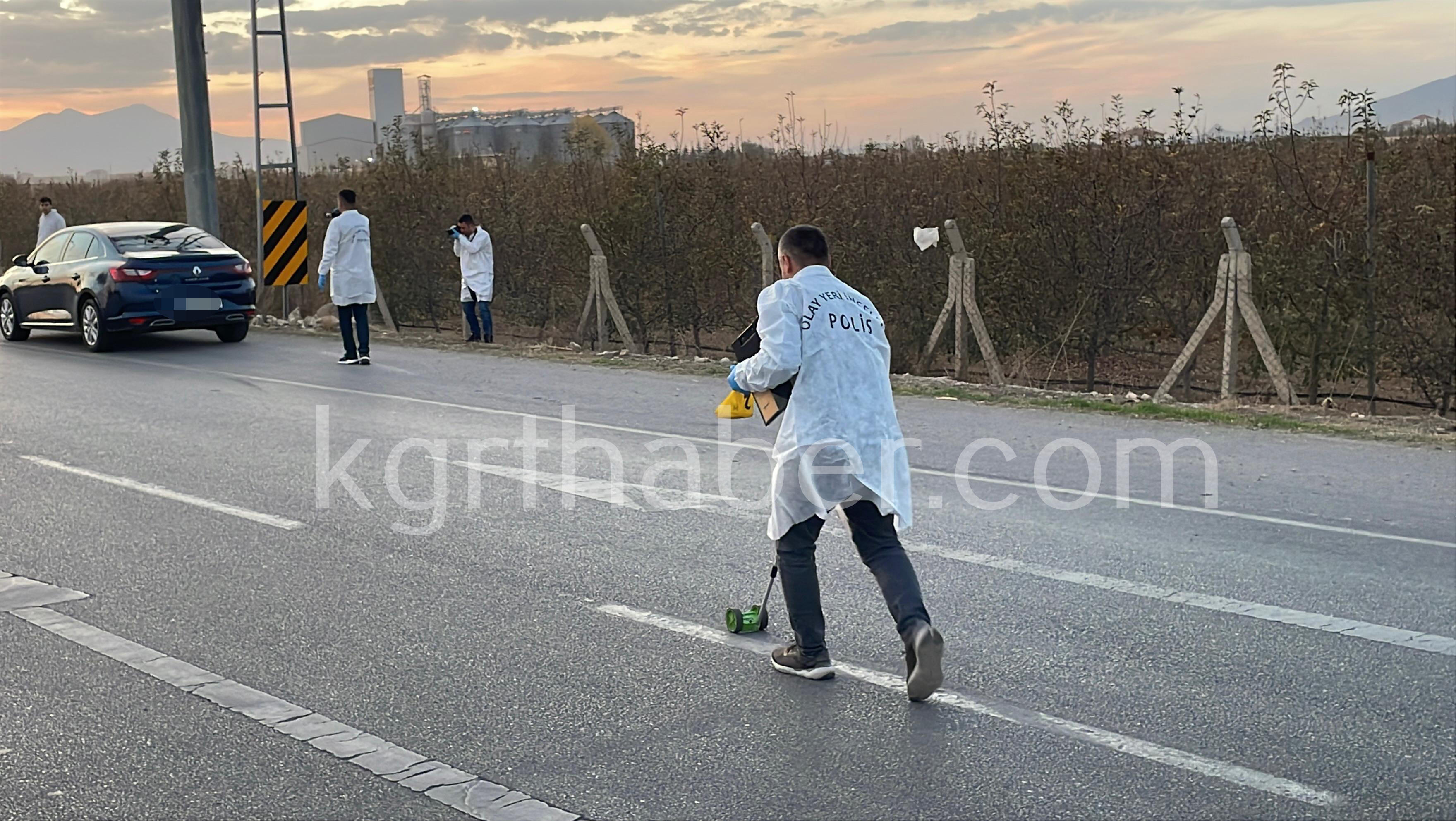 Karamanda Olumlu Kaza Yasli Kadin Kurtarilamadi13