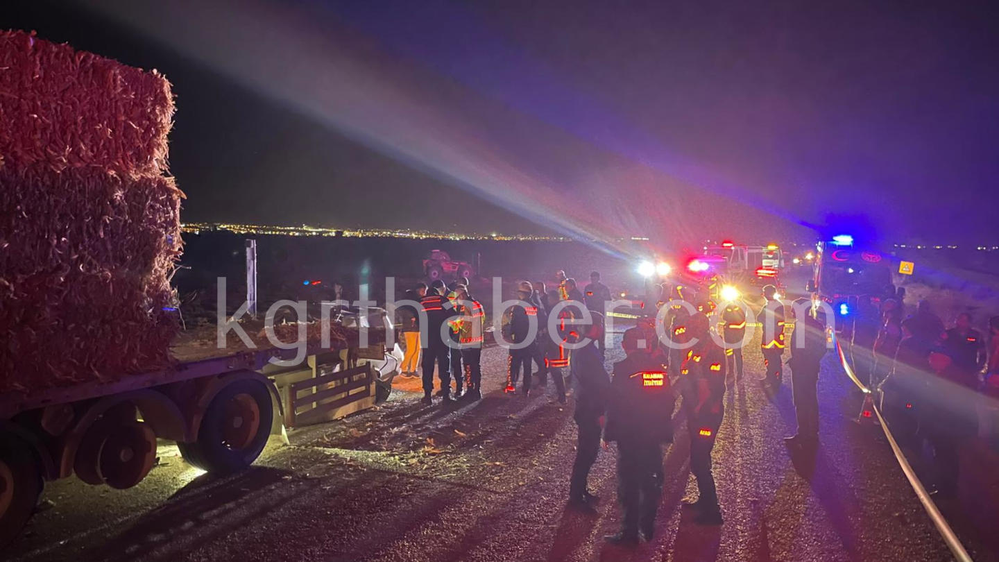 Karaman'da Otomobil Tırın Altına Girdi Karı Koca Öldü17