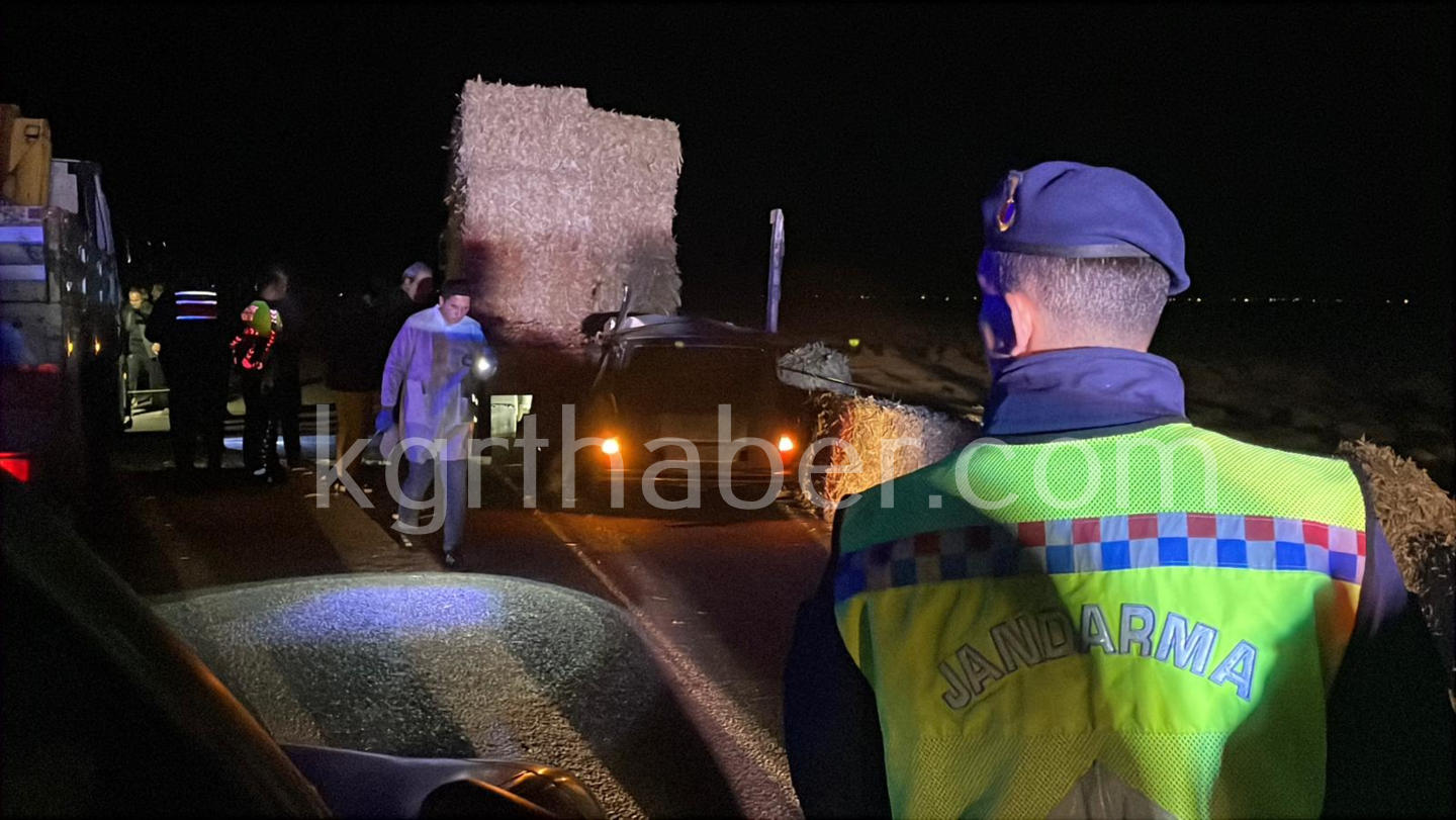 Karaman'da Otomobil Tırın Altına Girdi Karı Koca Öldü19