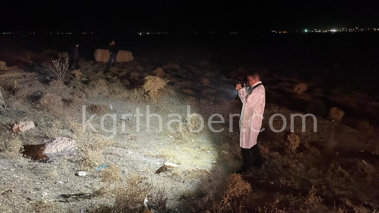 Karaman'da Otomobil Tırın Altına Girdi Karı Koca Öldü20