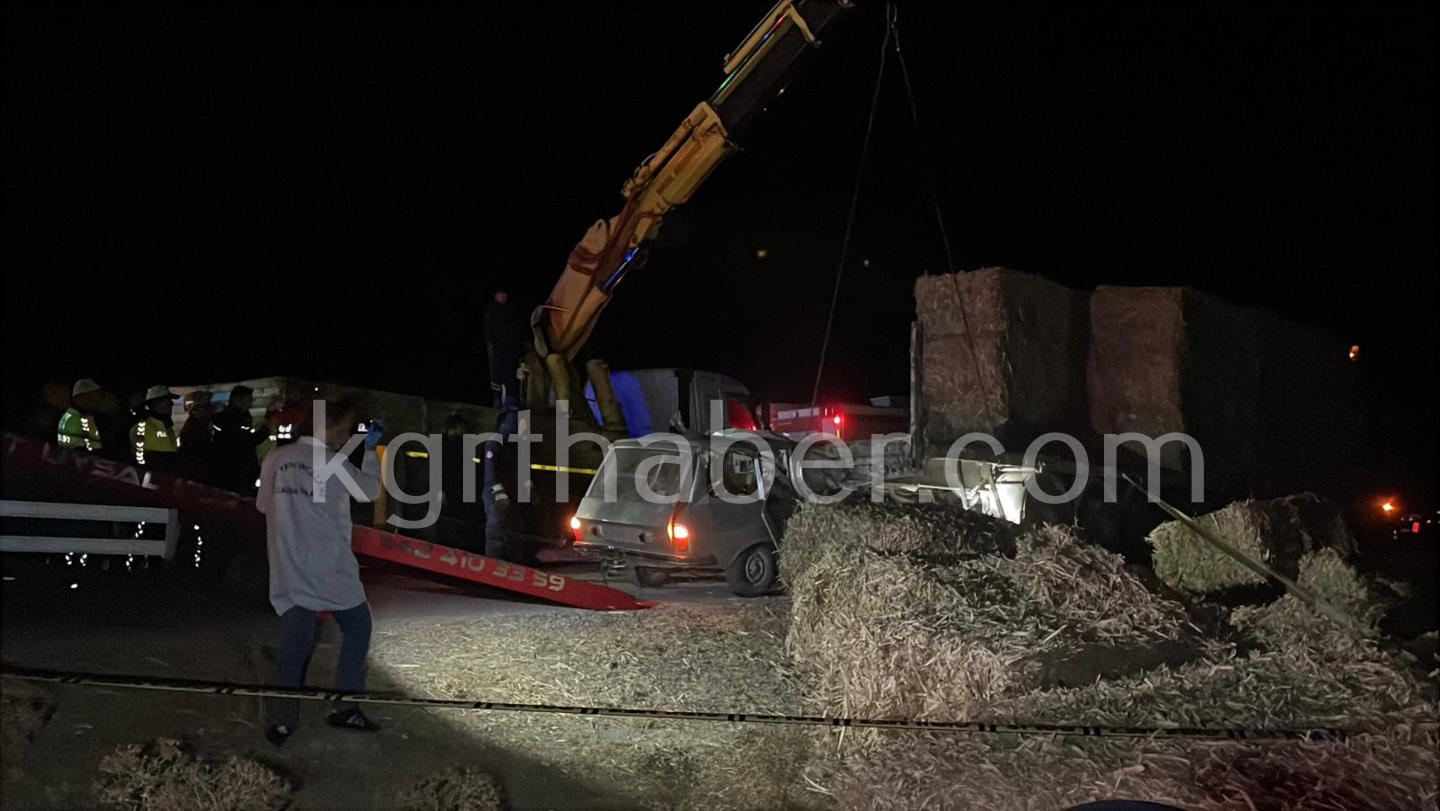 Karaman'da Otomobil Tırın Altına Girdi Karı Koca Öldü25
