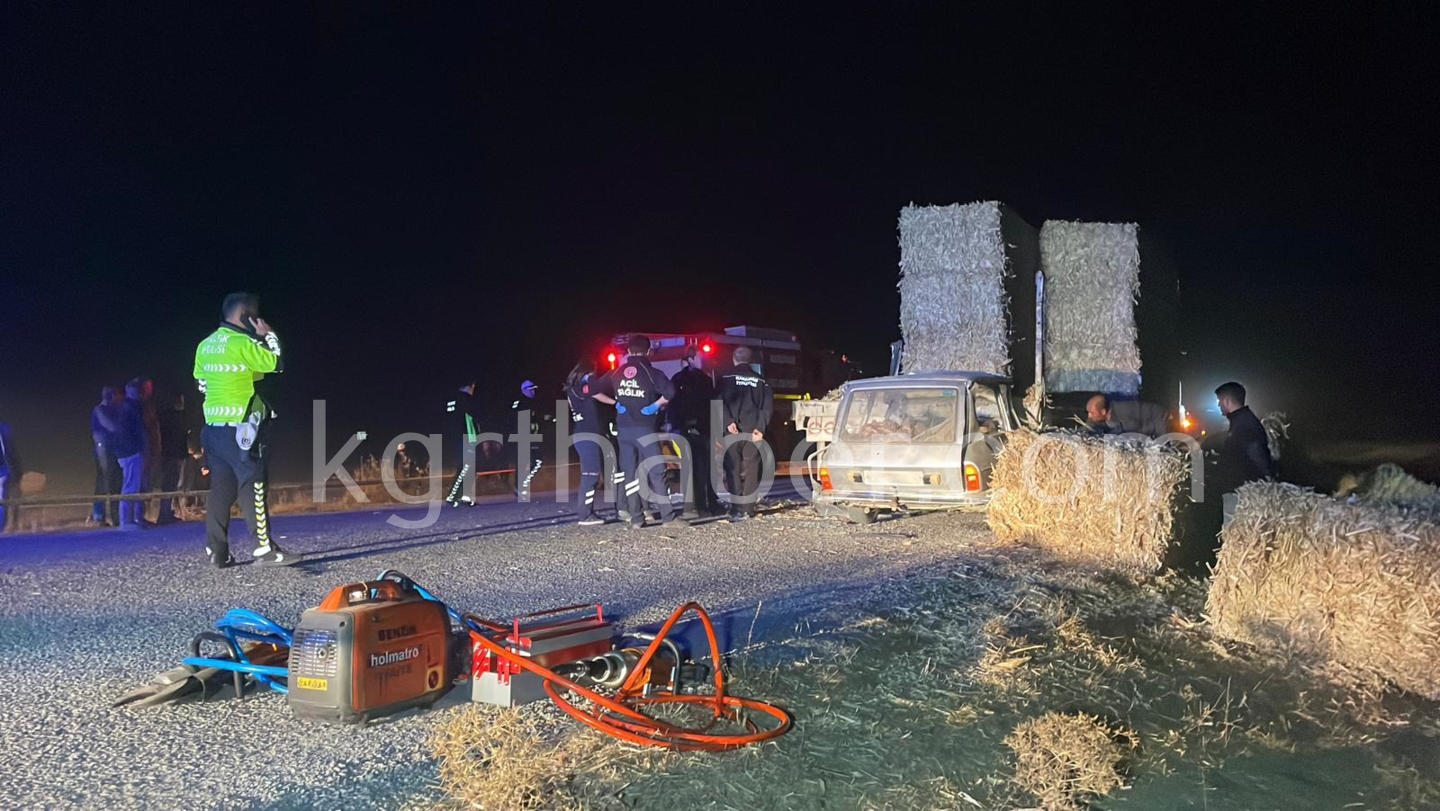 Karaman'da Otomobil Tırın Altına Girdi Karı Koca Öldü4