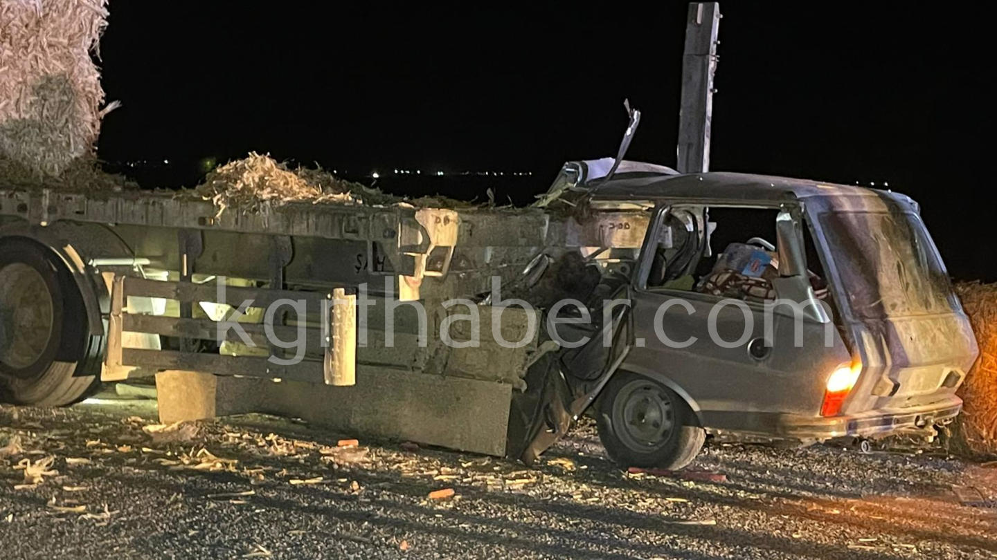 Karaman'da Otomobil Tırın Altına Girdi Karı Koca Öldü7