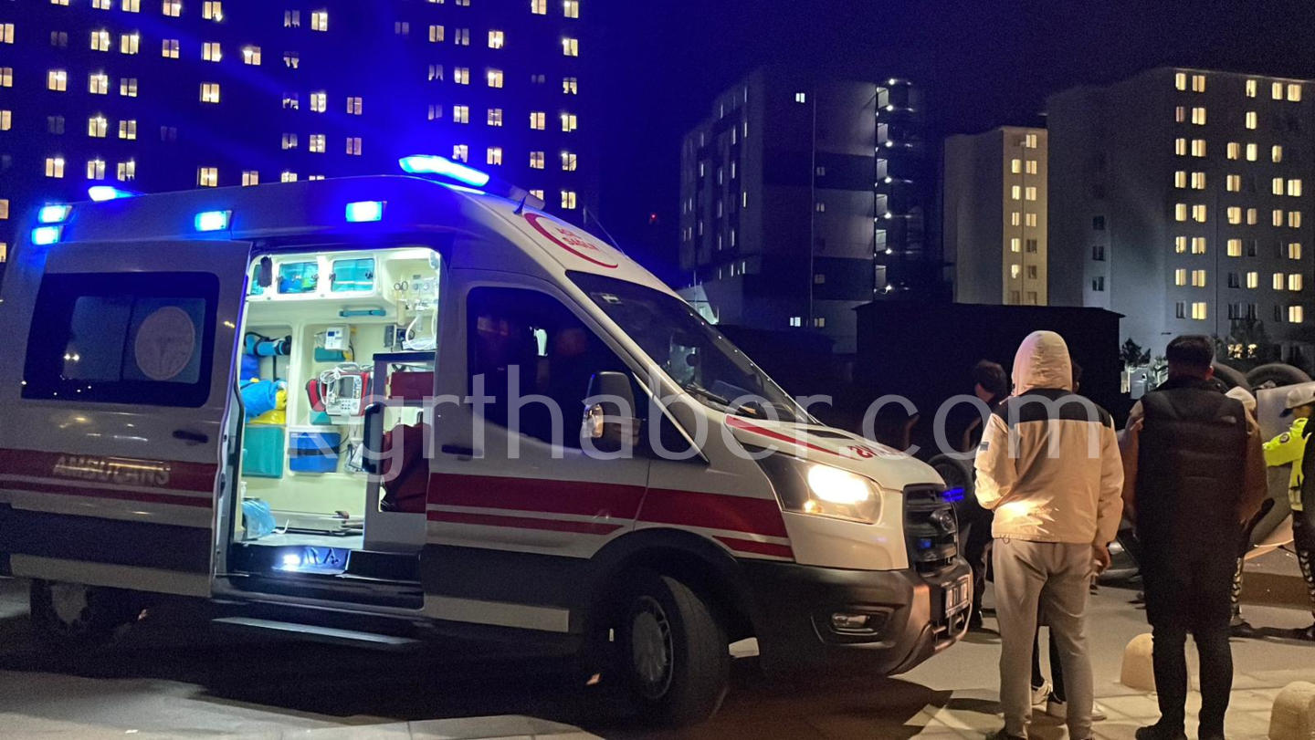 Karamandai Betona Carpan Otomobil Takla Atti 2 Yarali6