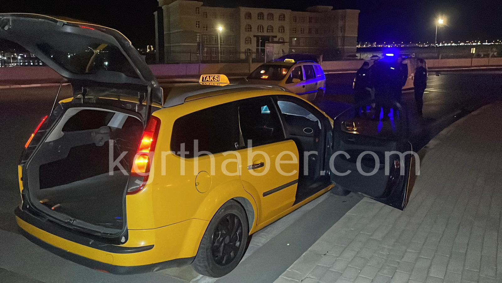 Kontrolden Cikan Ticari Taksi Aydinlatma Diregine Carpti3