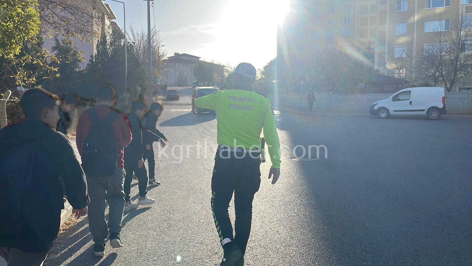 Liseli Gence Carpan Motosiklet Kaza Yerinden Kacti4