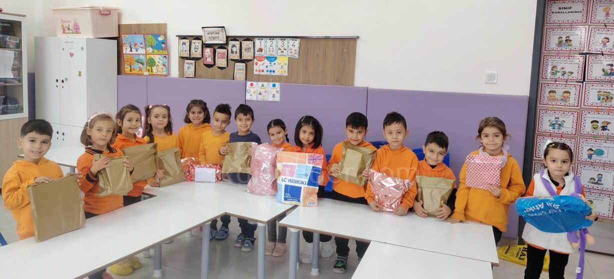 Losev Gonulluleri Karamandaki Ogrencilerle Bulustu3