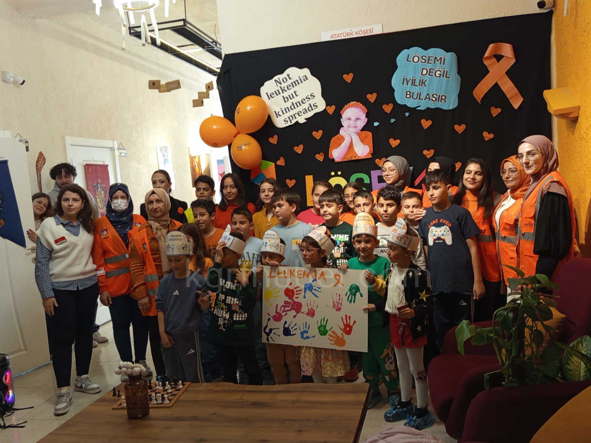 Losev Gonulluleri Karamandaki Ogrencilerle Bulustu5