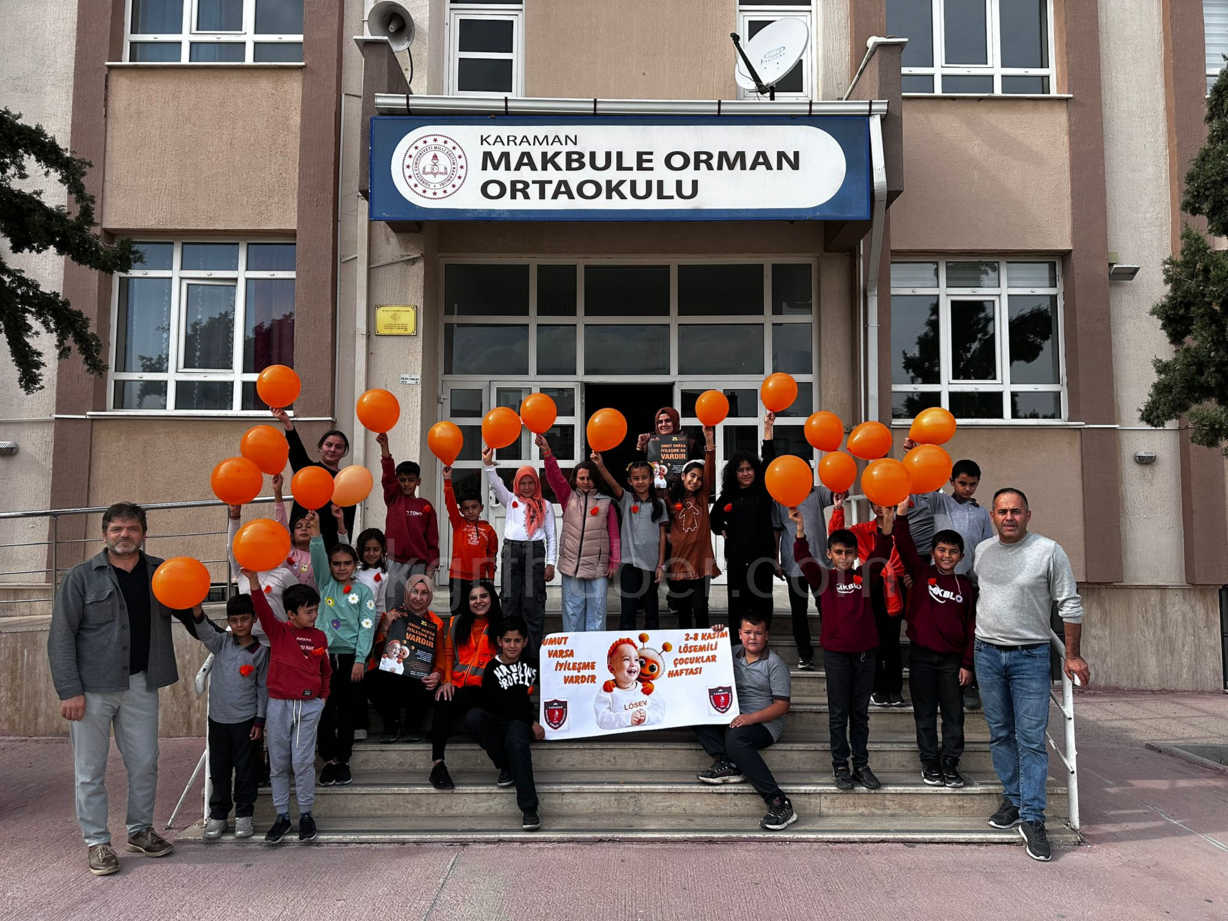 Losev Gonulluleri Karamandaki Ogrencilerle Bulustu8