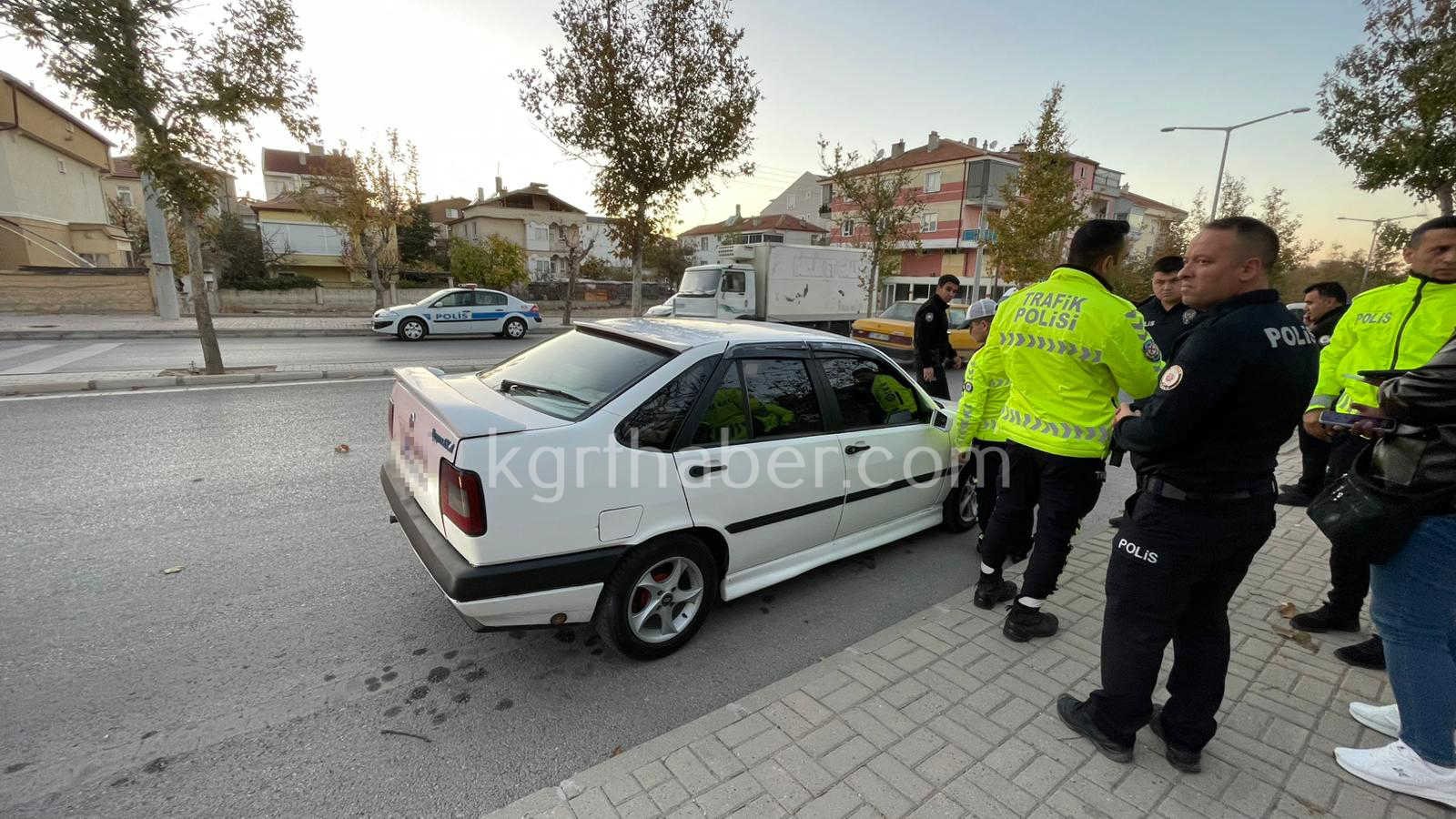 Polisin Dur Ihtarina Uymayip Kacan Surucuye 30 Bin Lira Ceza0