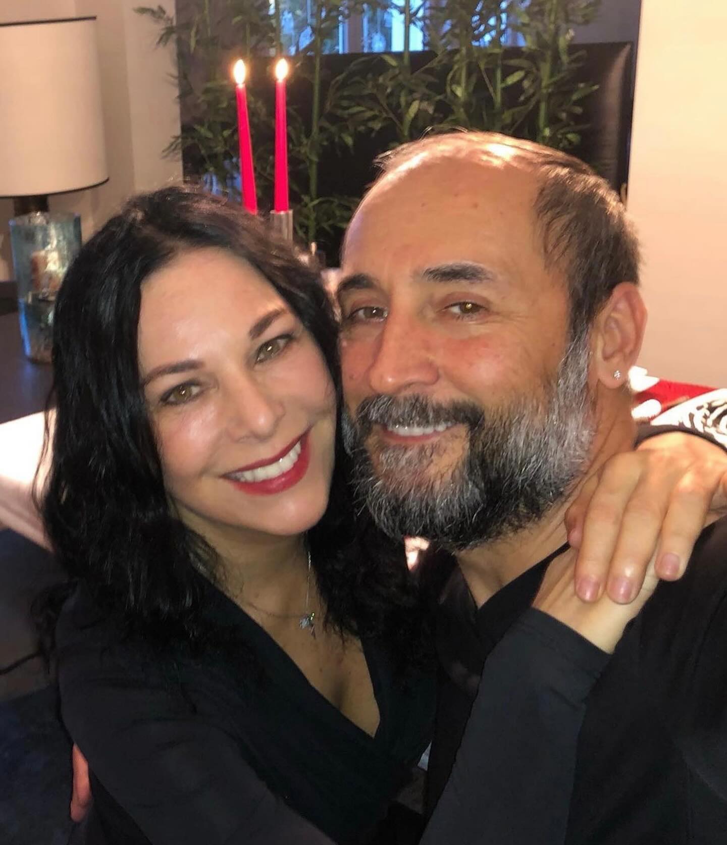 Senay Gurler Semih Sayginerin Dogum Gununu Boyle Kutladi (1)