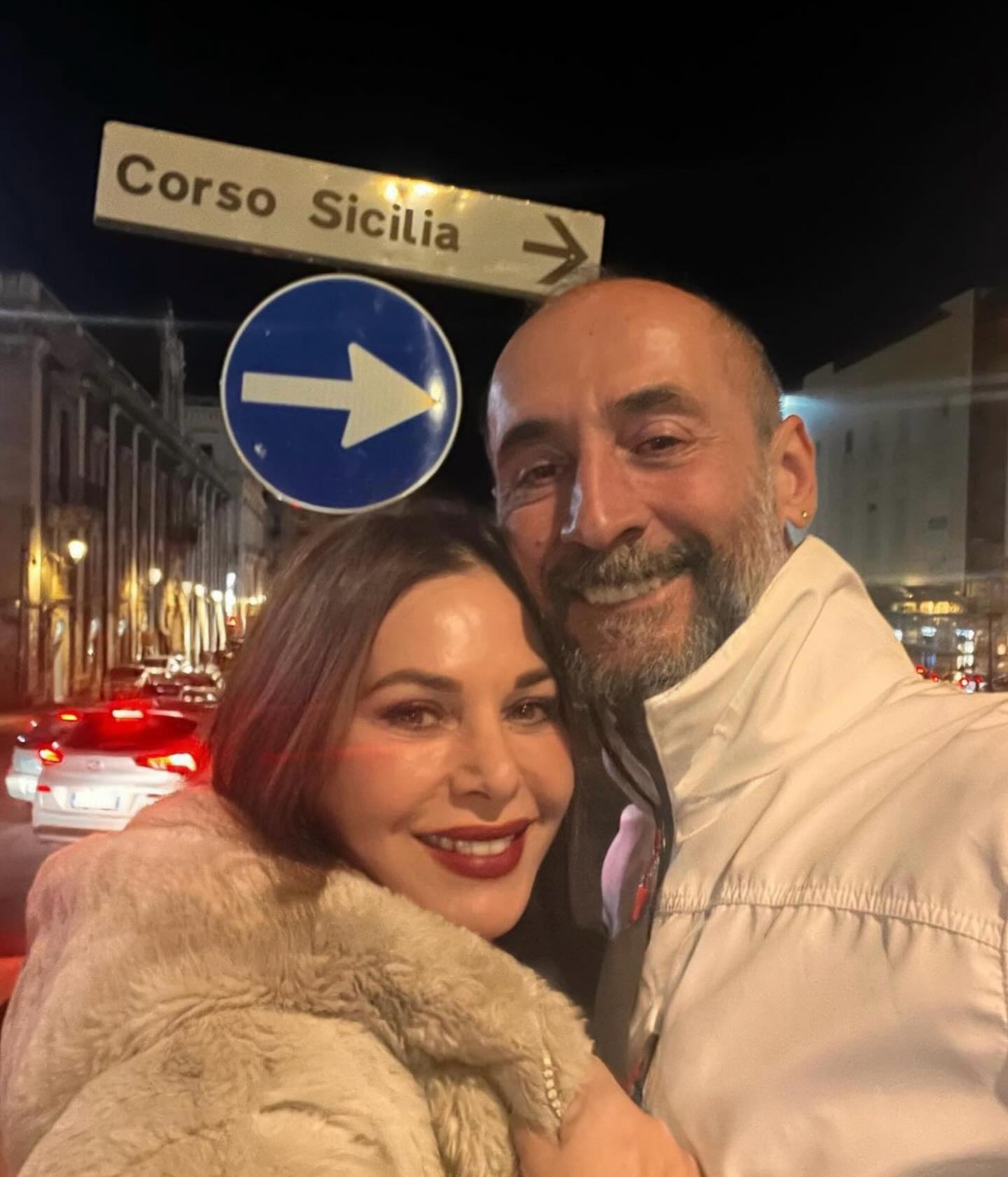 Senay Gurler Semih Sayginerin Dogum Gununu Boyle Kutladi (2)