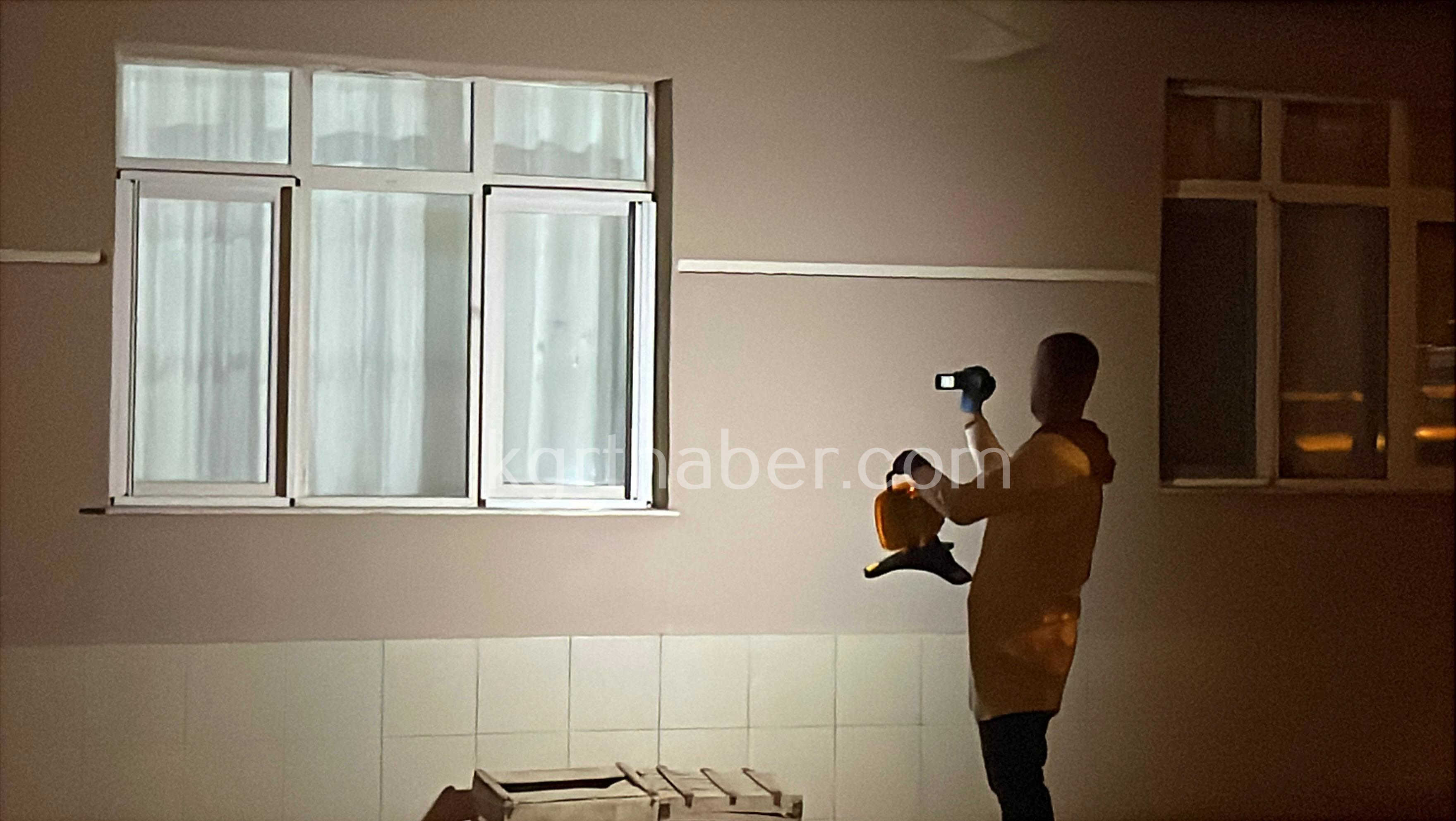 Silahli Kavgada Sacmalar 4 Araca Ve Bir Eve Zarar Verdi9