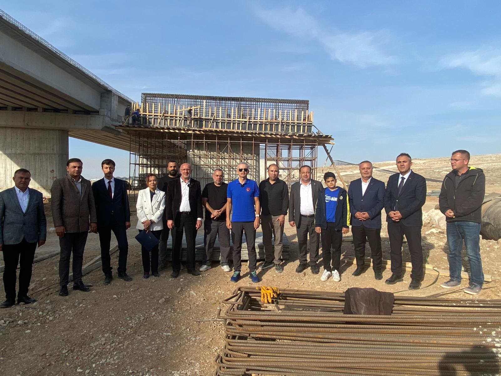 Vali Cicekli Cevre Yolu Yapim Projesini Yerinde Inceledi(3)Ü