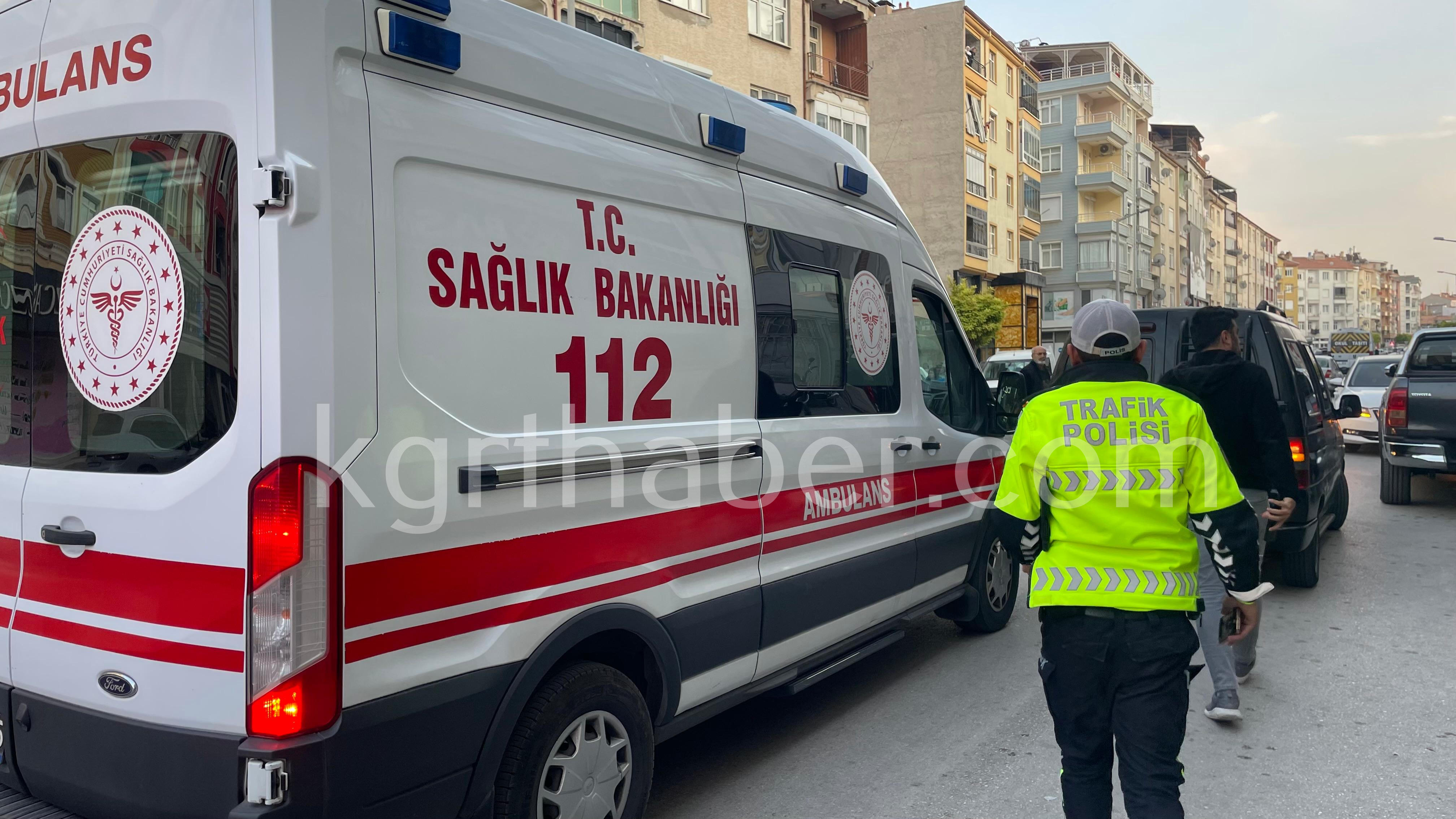 Yarali Cocugu Babasi Kucaginda Ambulansa Goturdu3
