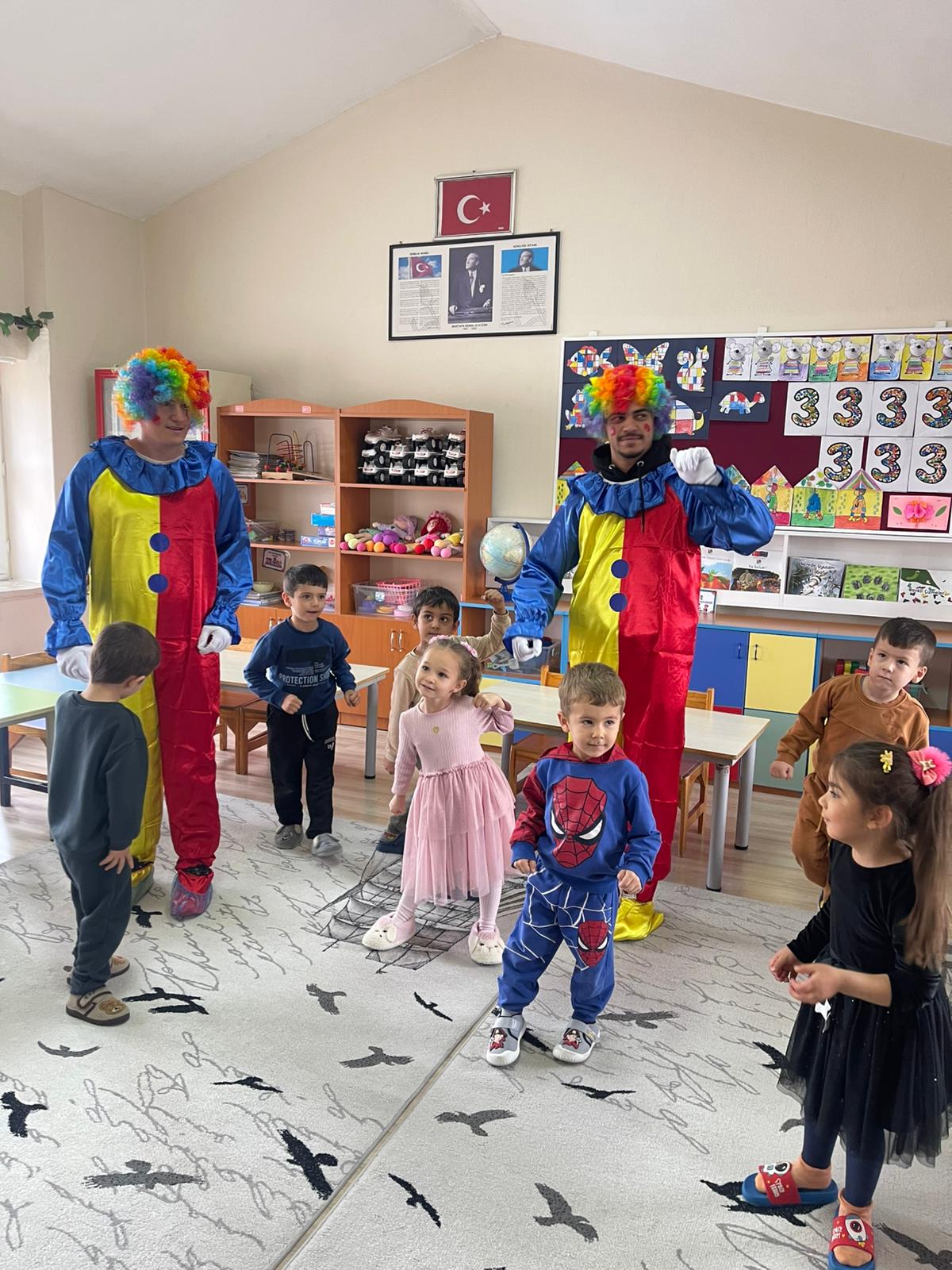 Yurt Ogrencilerinden Ogretmenlere Ziyaret1