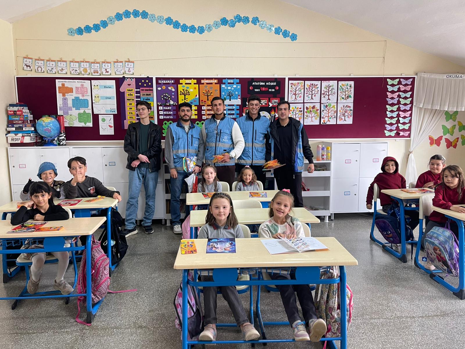 Yurt Ogrencilerinden Ogretmenlere Ziyaret2