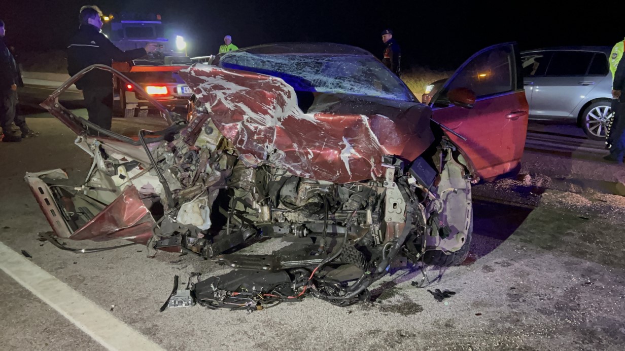 Canakkalede Katliam Gibi Kaza 5 Olu 1 Yarali (2)