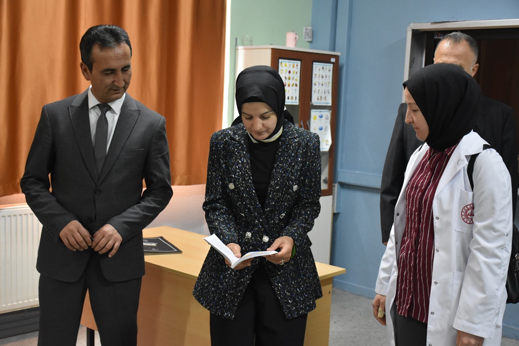 Gelecegin Yazarlariyla Bulustular (1)