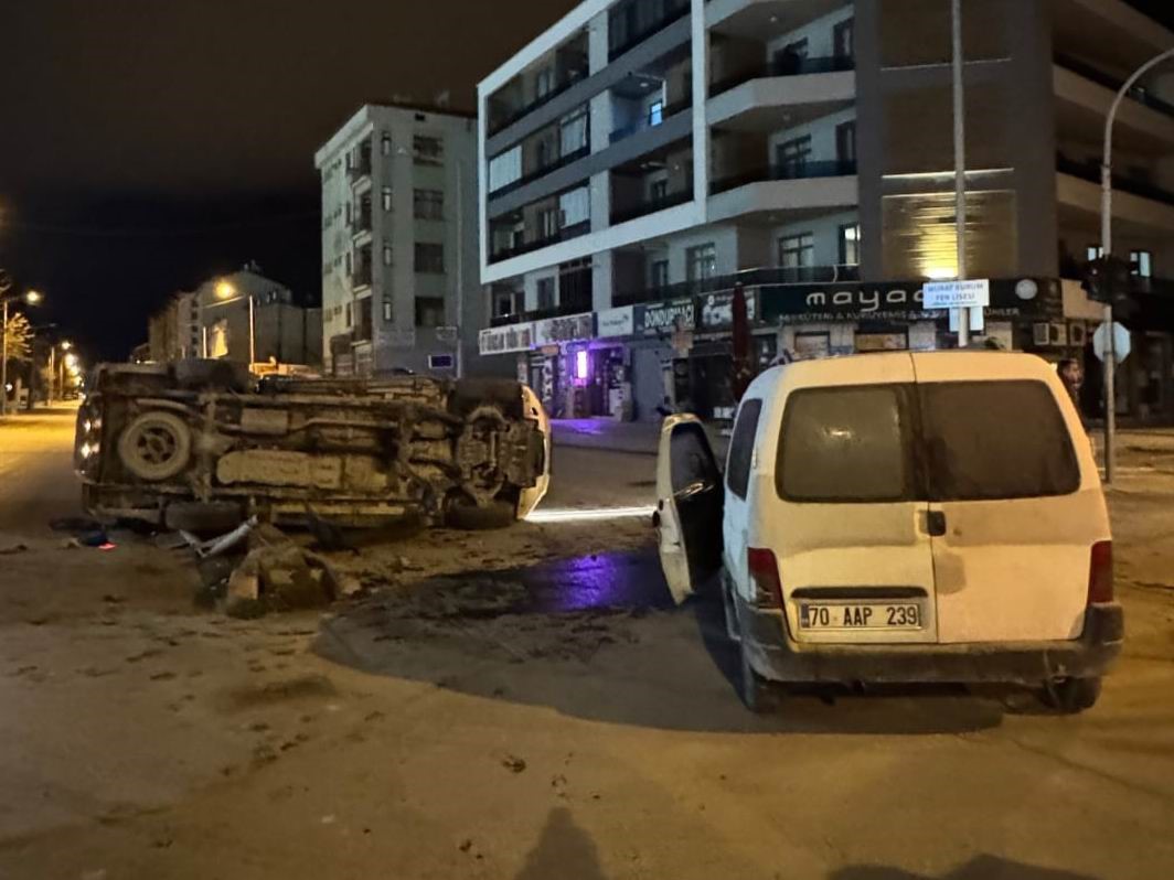 Iki Kamyonet Carpisti 2 Yarali (2)