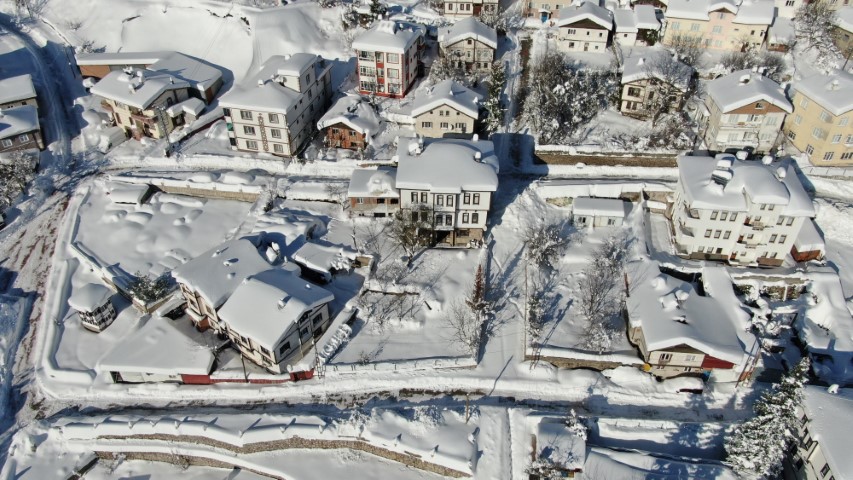 Ilceler Kara Gomuldu Ortaya Cikan Manzara Sasirtti (2)