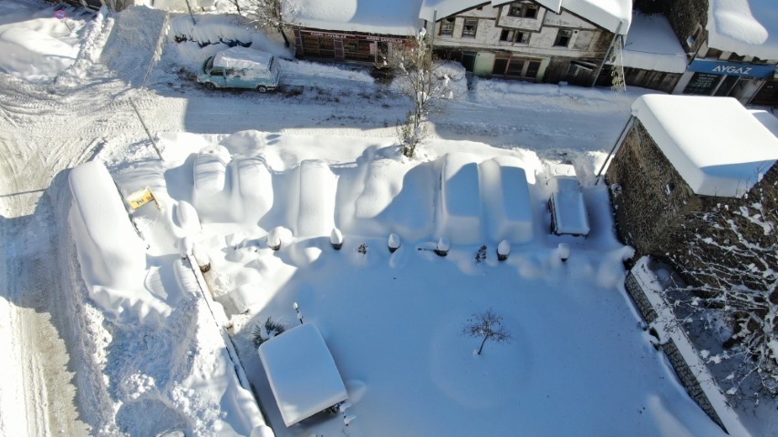Ilceler Kara Gomuldu Ortaya Cikan Manzara Sasirtti (3)