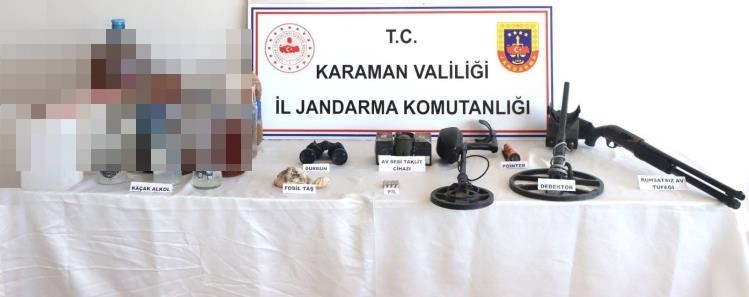 Jandarmadan Yilbasi Oncesi Kacak Alkol Operasyonu 2 Supheli Yakalandi (1)