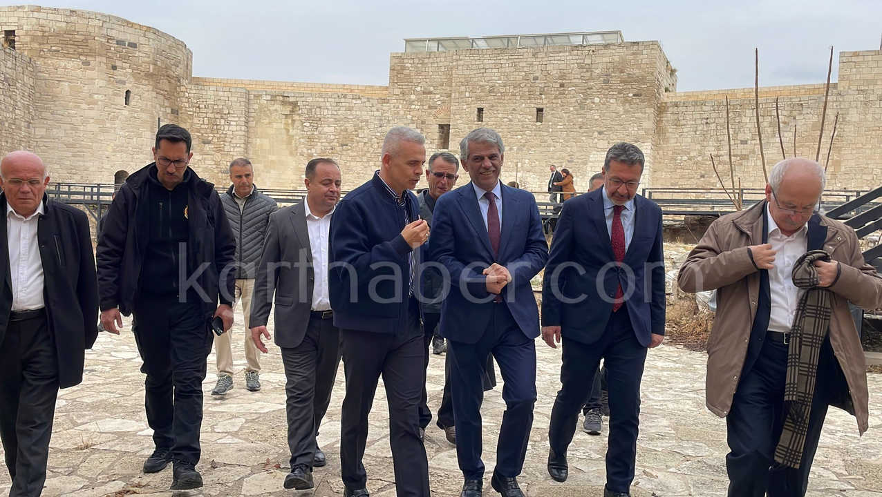 Karaman Kalesi Icin Onemli Ziyaret Bakan Yardimcisi Inceleme Yapti7