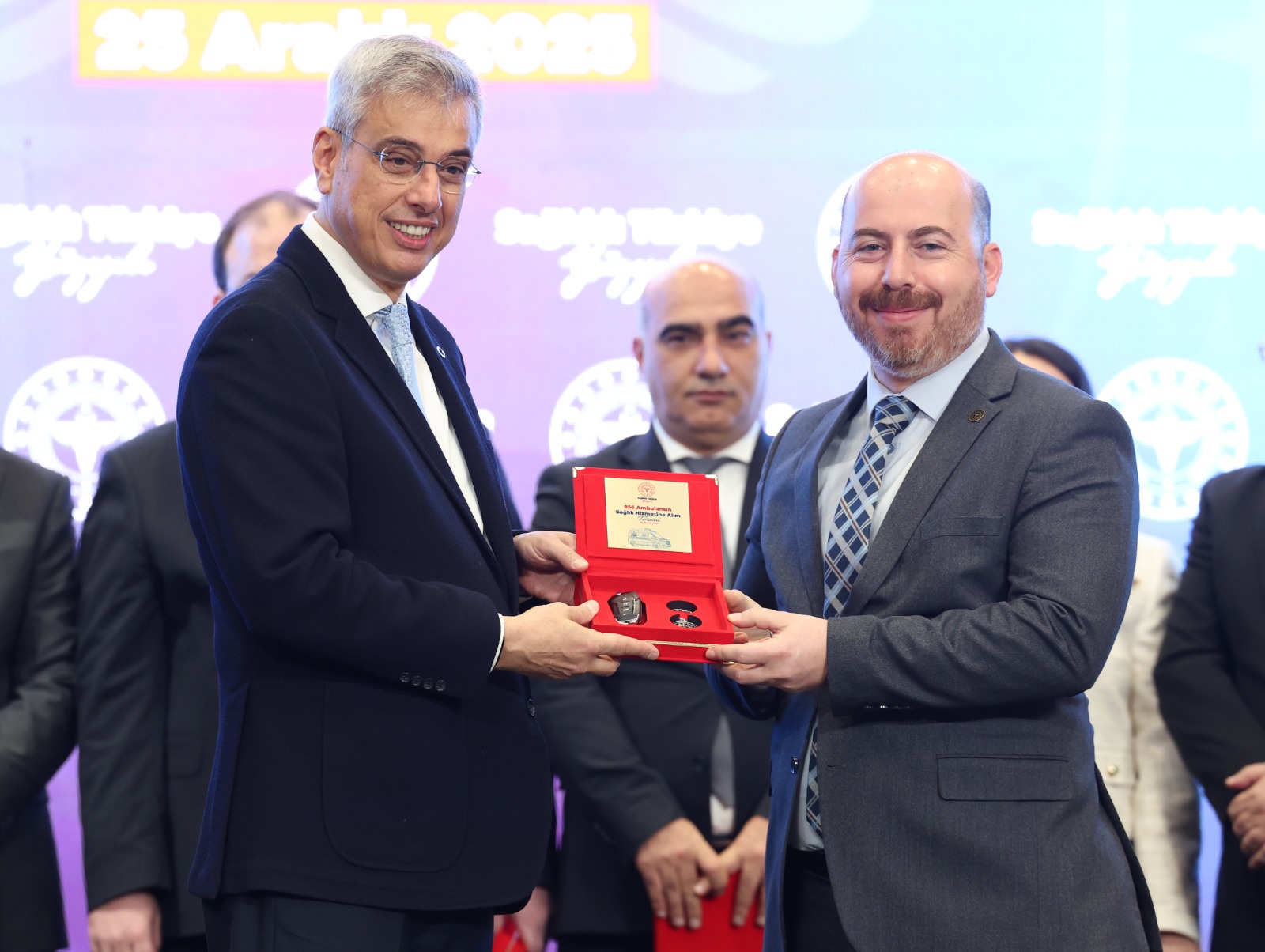 Karamana Tahsis Edilen Ambulanslarin Anahtarlari Saglik Bakani Tarafindan Teslim Edildi (3)