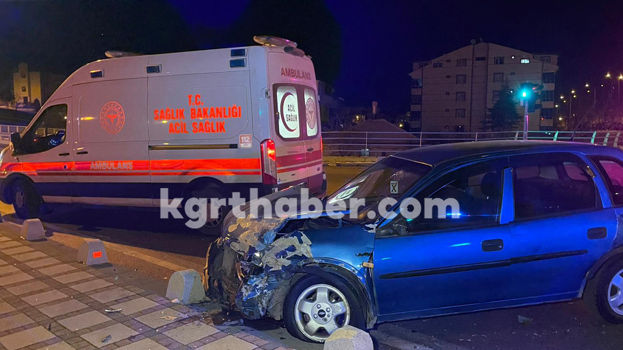 Karamanda 2 Arac Kavsakta Carpisti 3 Yarali10