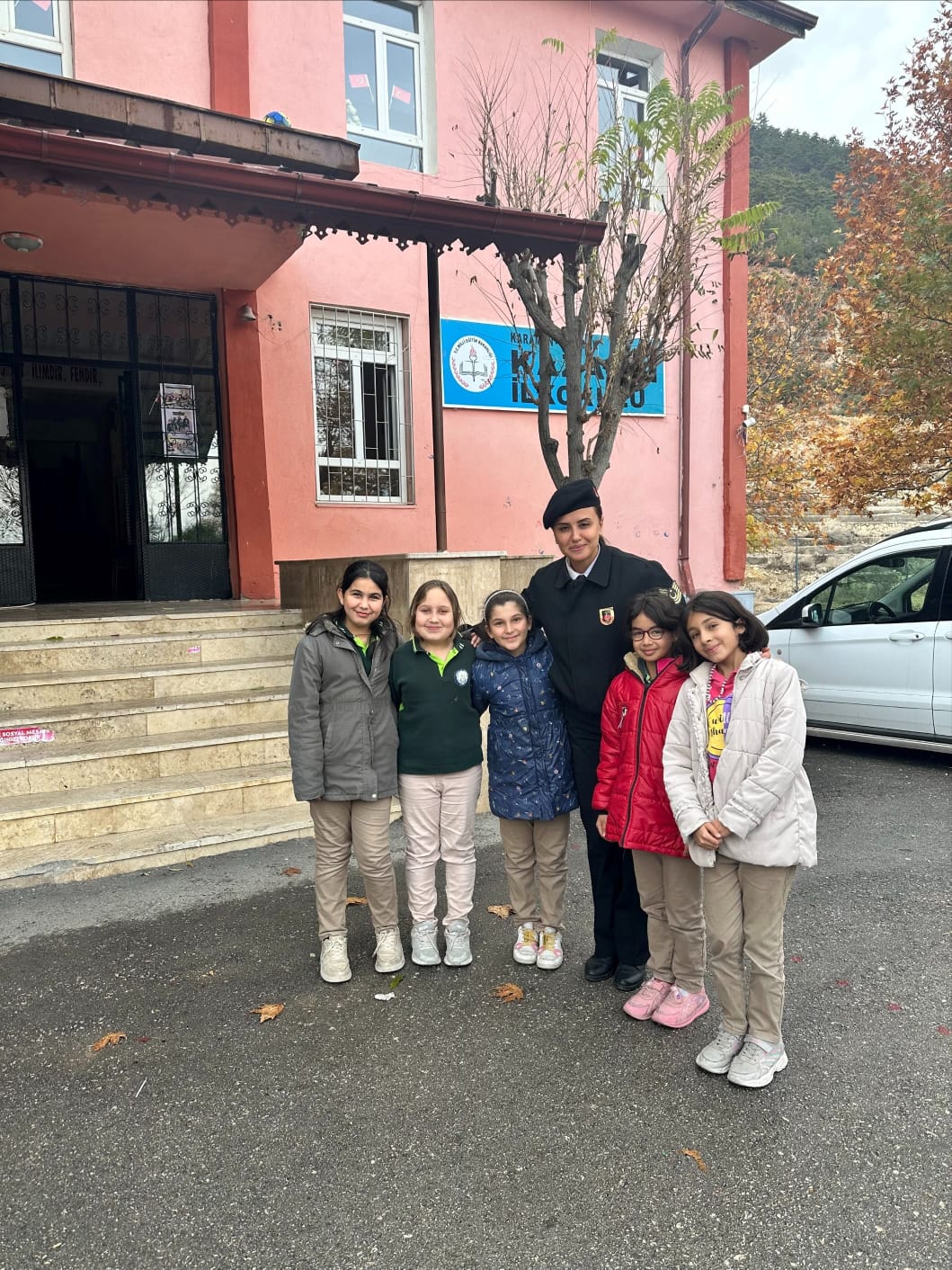 Karamanda Jandarma 11 Gunde Yuzlerce Kadin Ve Cocugu Bilgilendirdi (3)