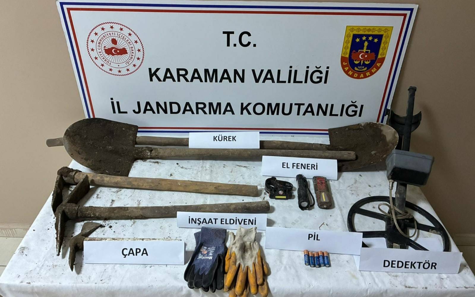 Karamanda Jandarmadan Genis Capli Uygulama 11 Kisi Tutuklandi (1)