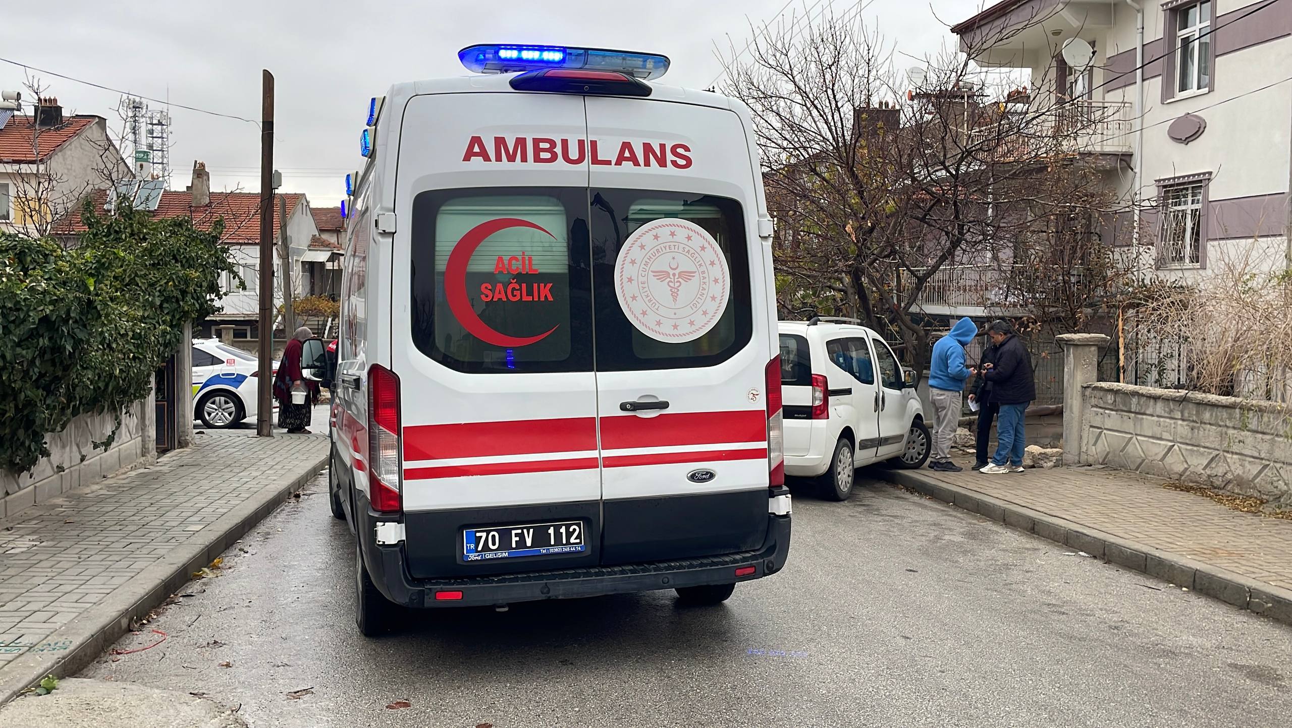 Karamanda Kavsakta Kaza Hafif Ticari Arac Ile Otomobil Carpisti (3)